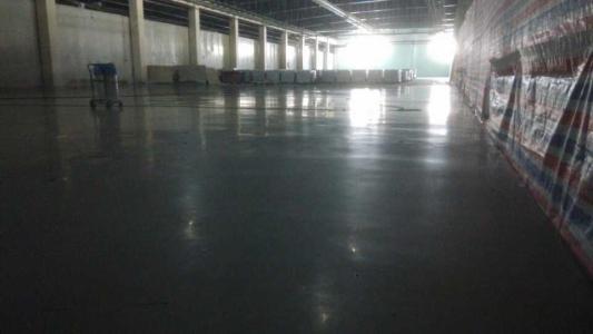 金剛砂地坪的地面施工流程 金剛砂地坪的地面施工流程