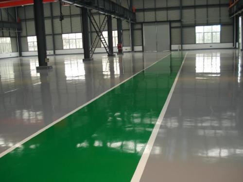 地坪漆在陰雨天施工時會出現(xiàn)哪些問題 地坪漆在陰雨天施工時會出現(xiàn)哪些問題